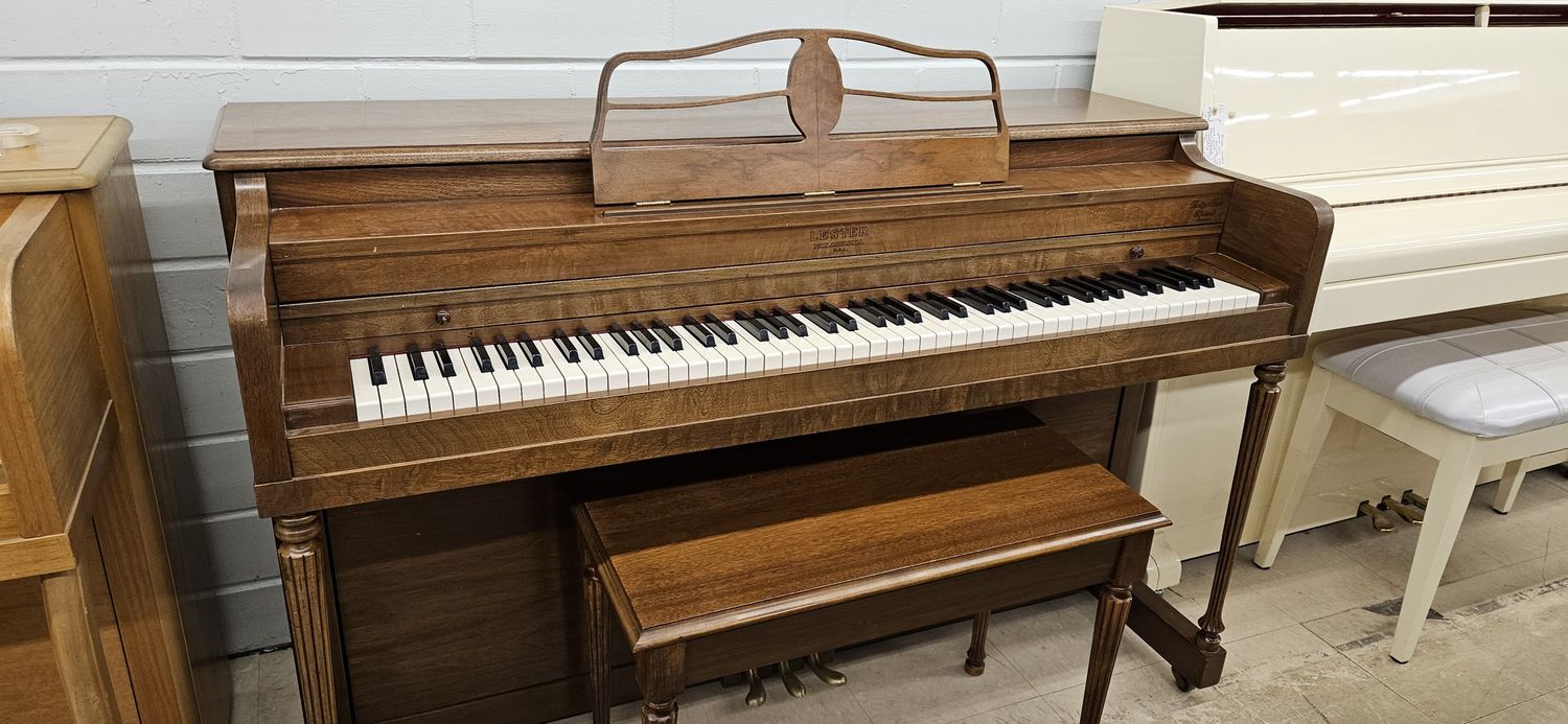 Lester Betsy Ross Piano **FREE DELIVERY