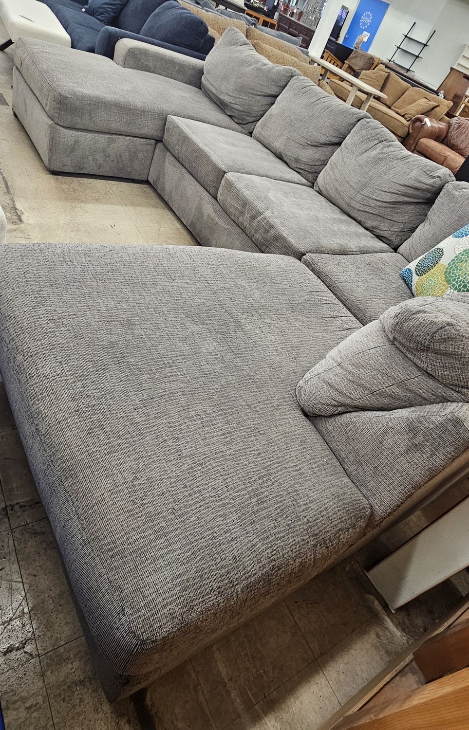Large &amp; in Charge Sectional Couch*DELIVERY AVAILABLE