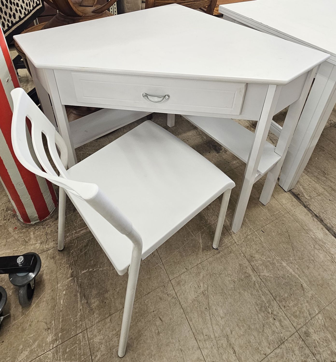 Signature Design Modern Home Office Corner Desk