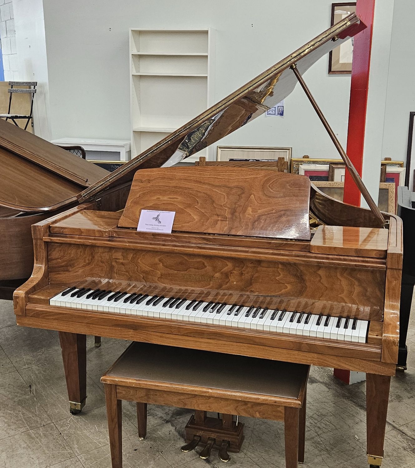 GORGEOUS Baby Grand Piano BLOW OUT PRICE**FREE DELIVERY