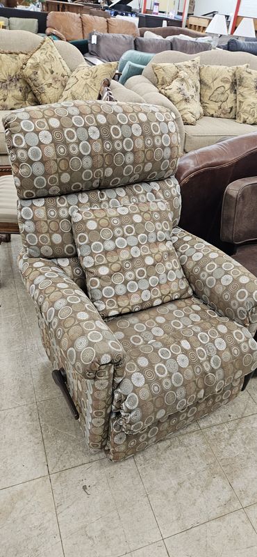 Polka Dot Recliner **DELIVERY AVAILABLE