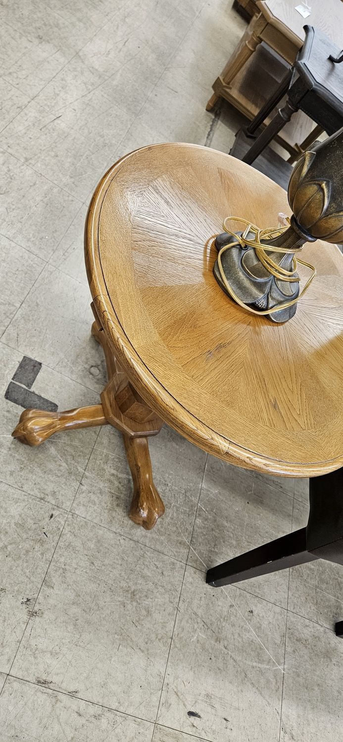 Claw Foot Accent Table **DELIVERY AVAILABLE