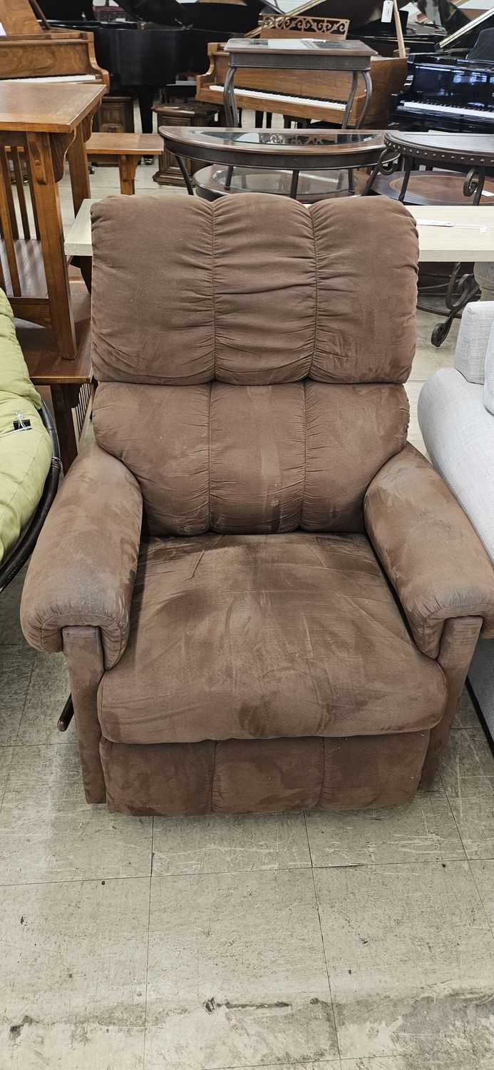 Chocolate Recliner **DELIVERY AVAILABLE