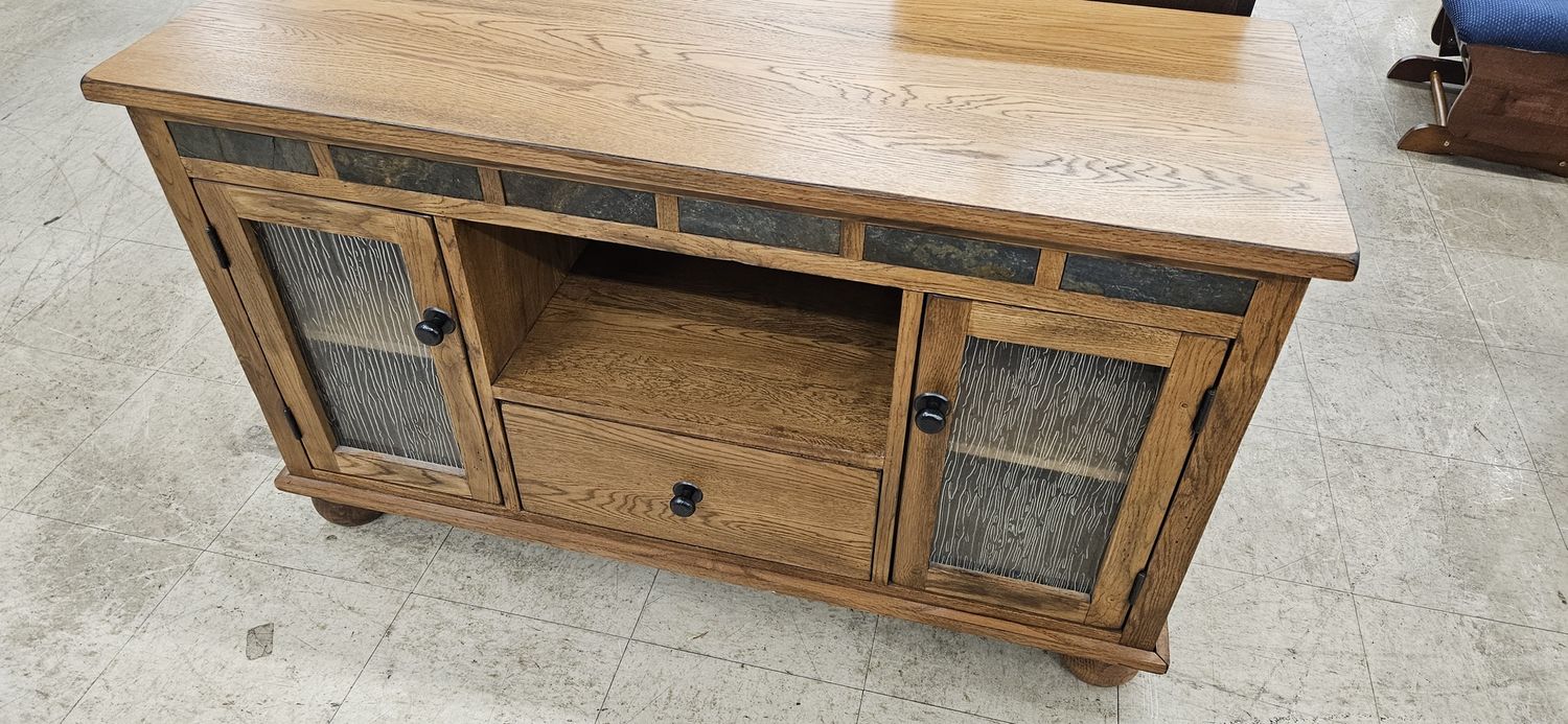 Attractive Oak Mission Stand TV Stand **DELIVERY AVAILABLE