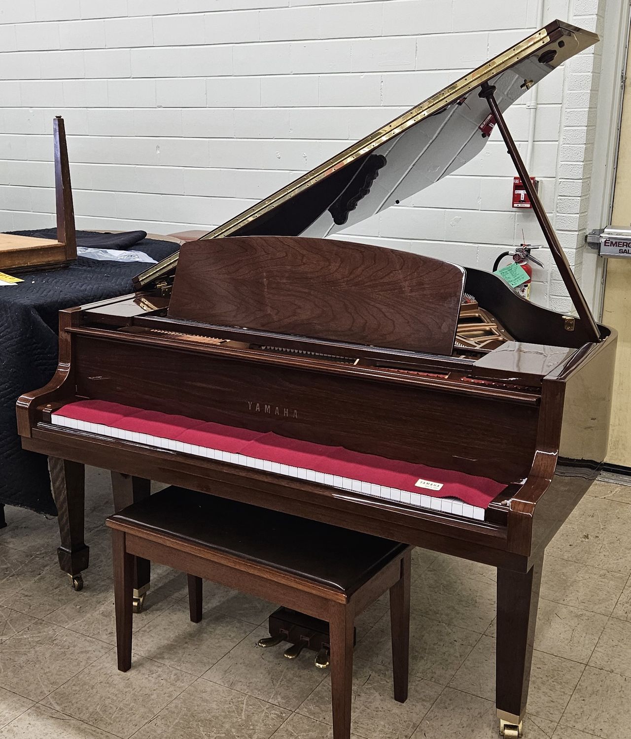 Yamaha GH1 Baby Grand Piano *FREE DELIVERY