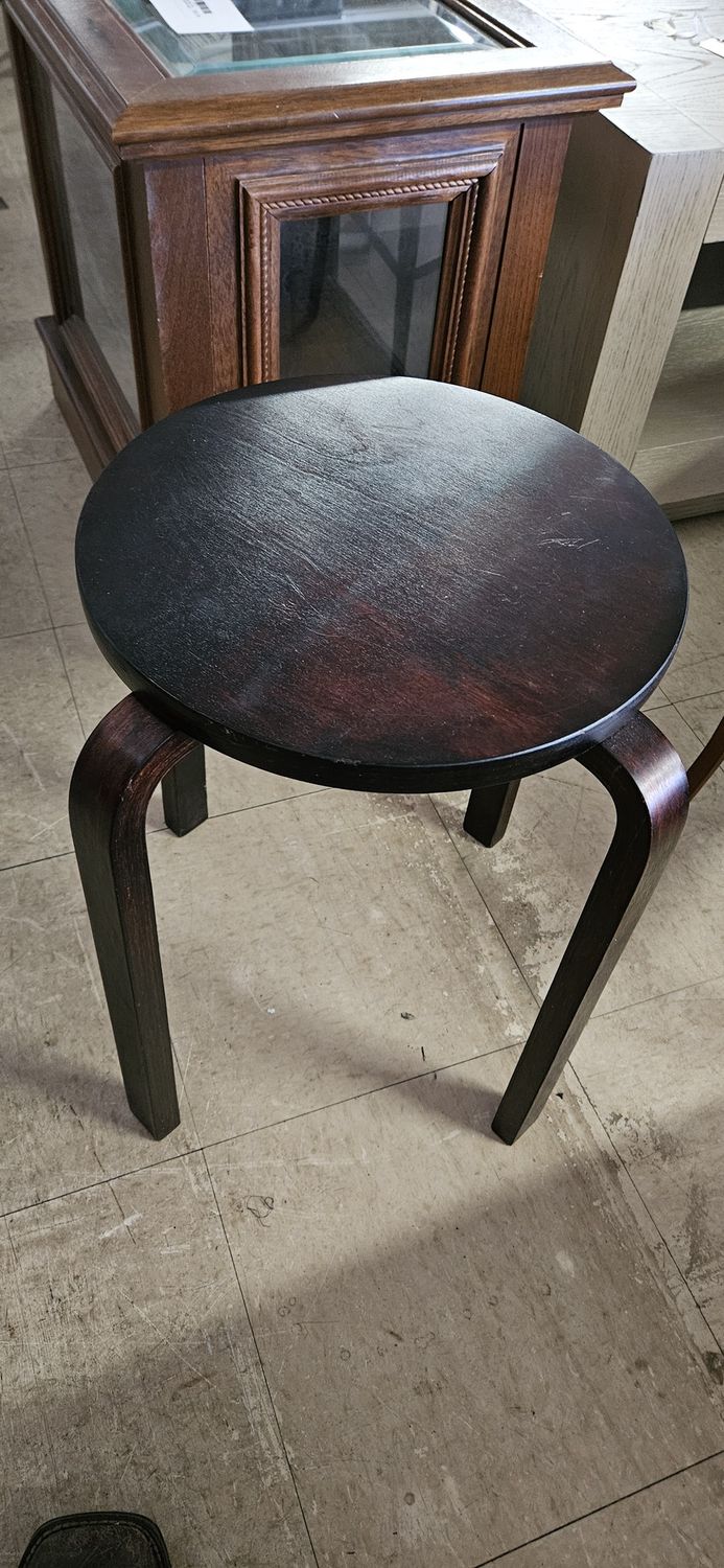 3 Leg Table