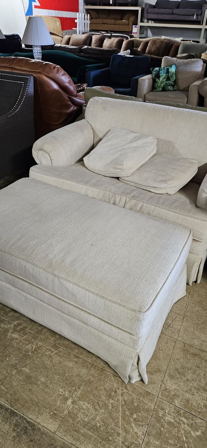 Comfy Chair with Matching Ottoman **DELIVERY AVAILABLE
