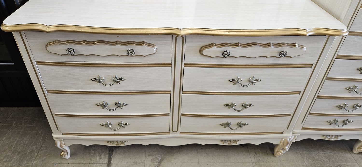 French Provincial Kid&#39;s Bedroom Set Lowboy Dresser ** DELIVERY AVAILABLE