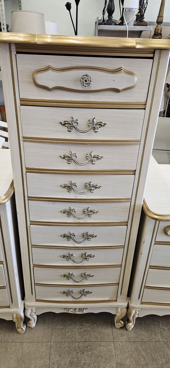 French Provincial Lingerie Chest  ** DELIVERY AVAILABLE
