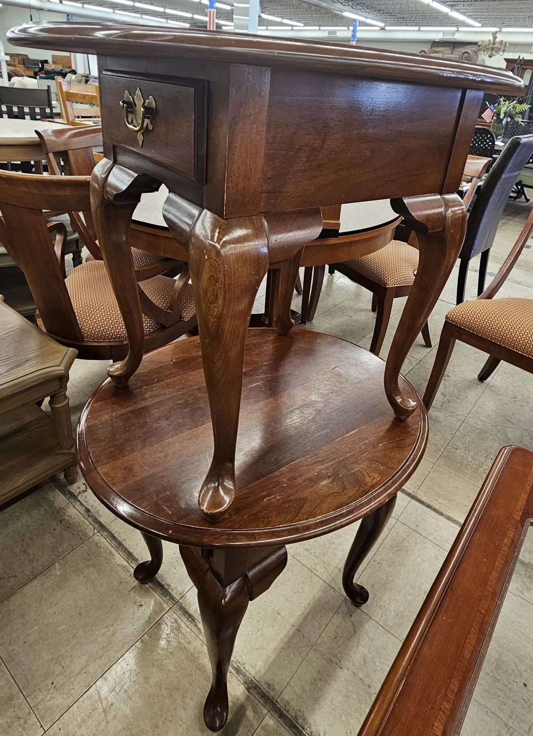 Lenoir House Broyhill Furniture End table