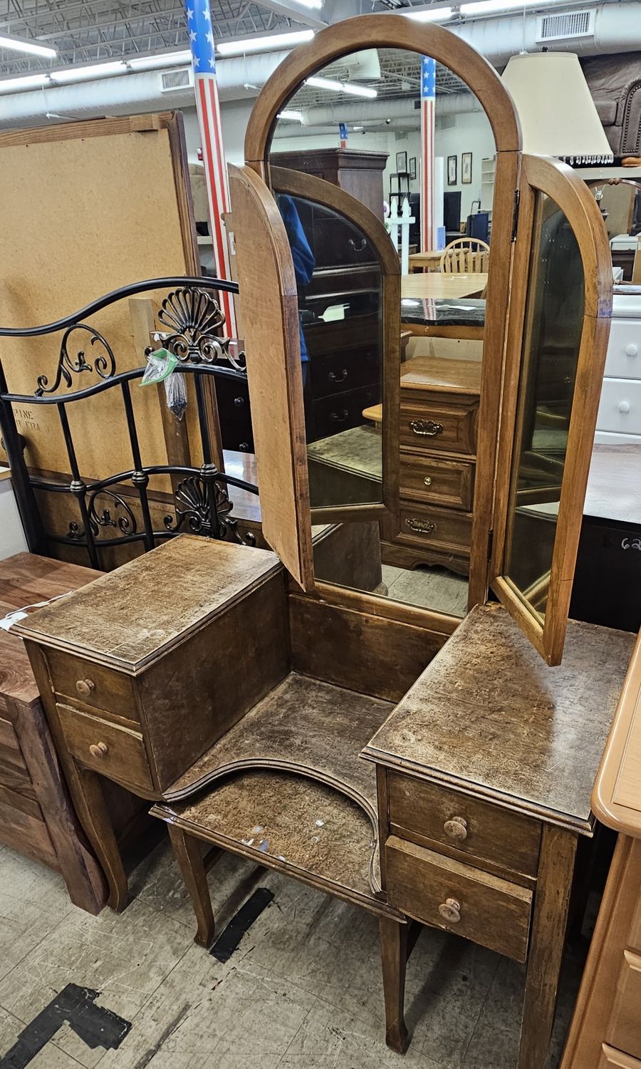 Rare Tri-fold Antique vanity!