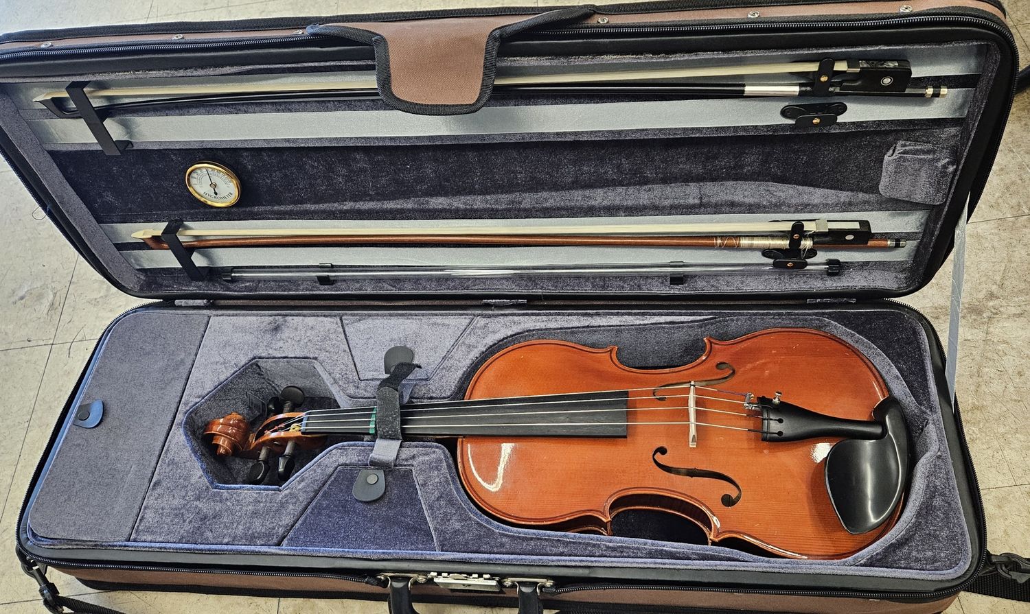 Antonius Stradivarius 15.5-inch viola