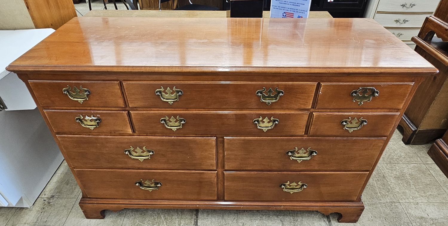 Elegant cherry 10-drawer dresser