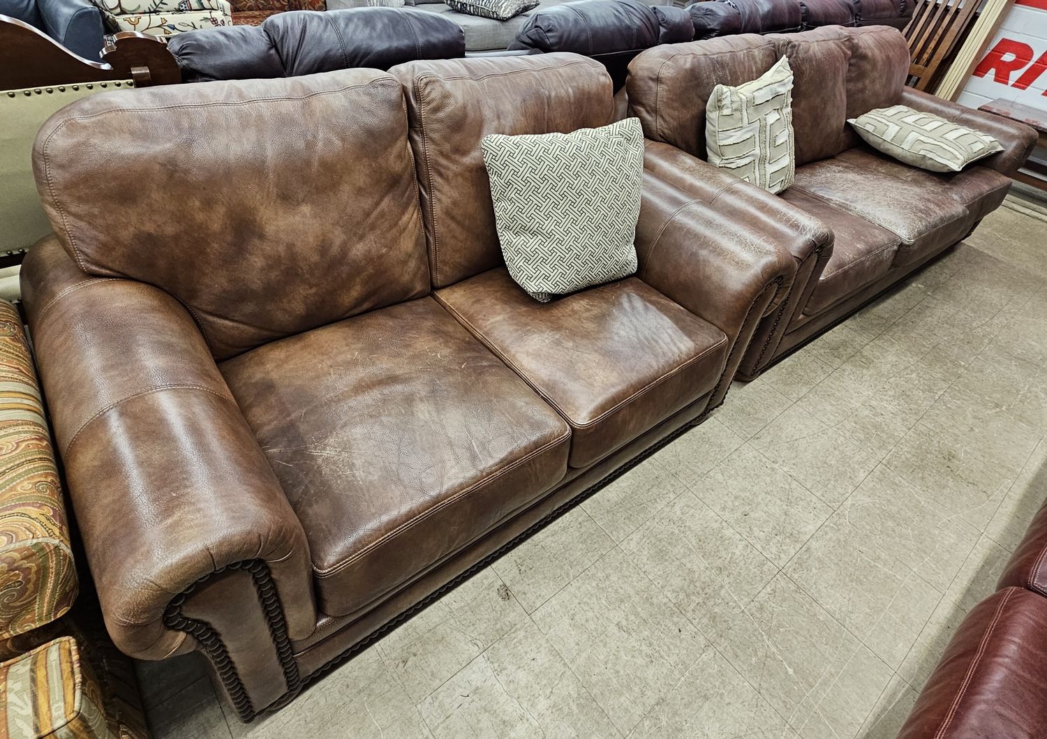 Brown leather couch &amp; loveseat set!