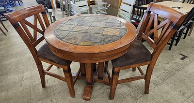 Charming 3-piece pub set