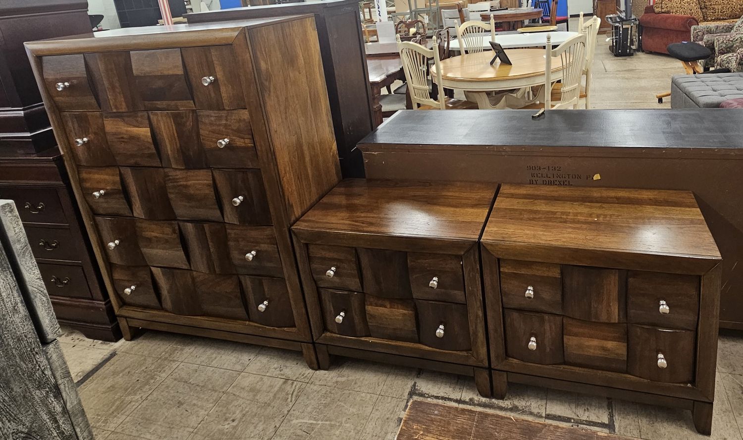 Stunning 3-piece bedroom set
