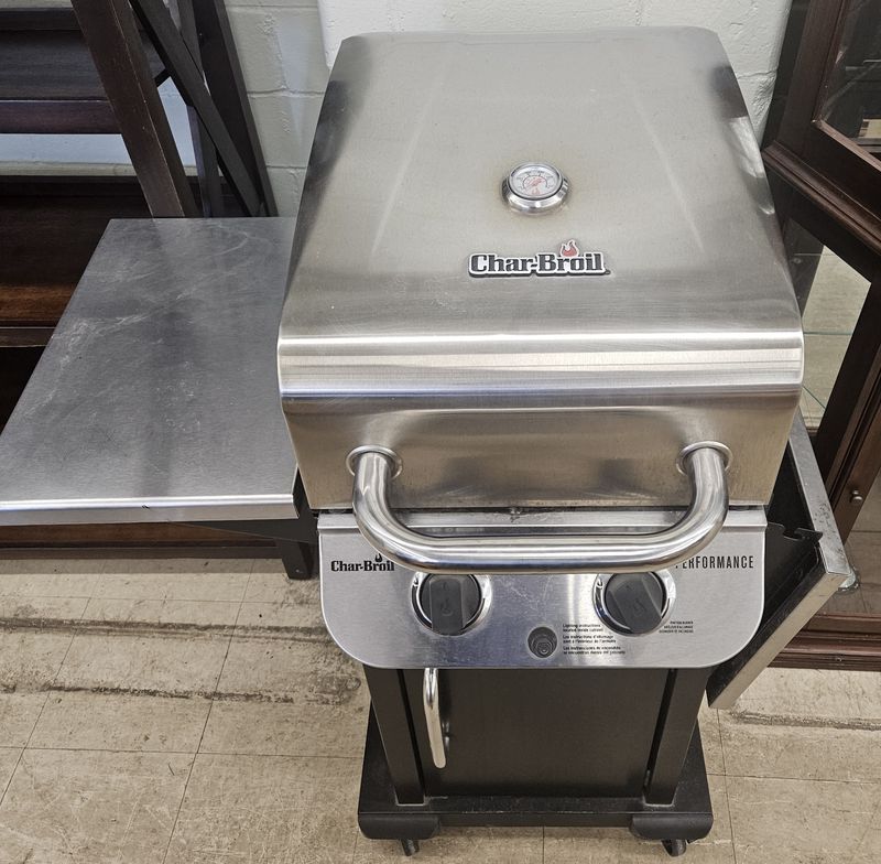 Char-Broil Performance Series 2-Burner Gas Grill