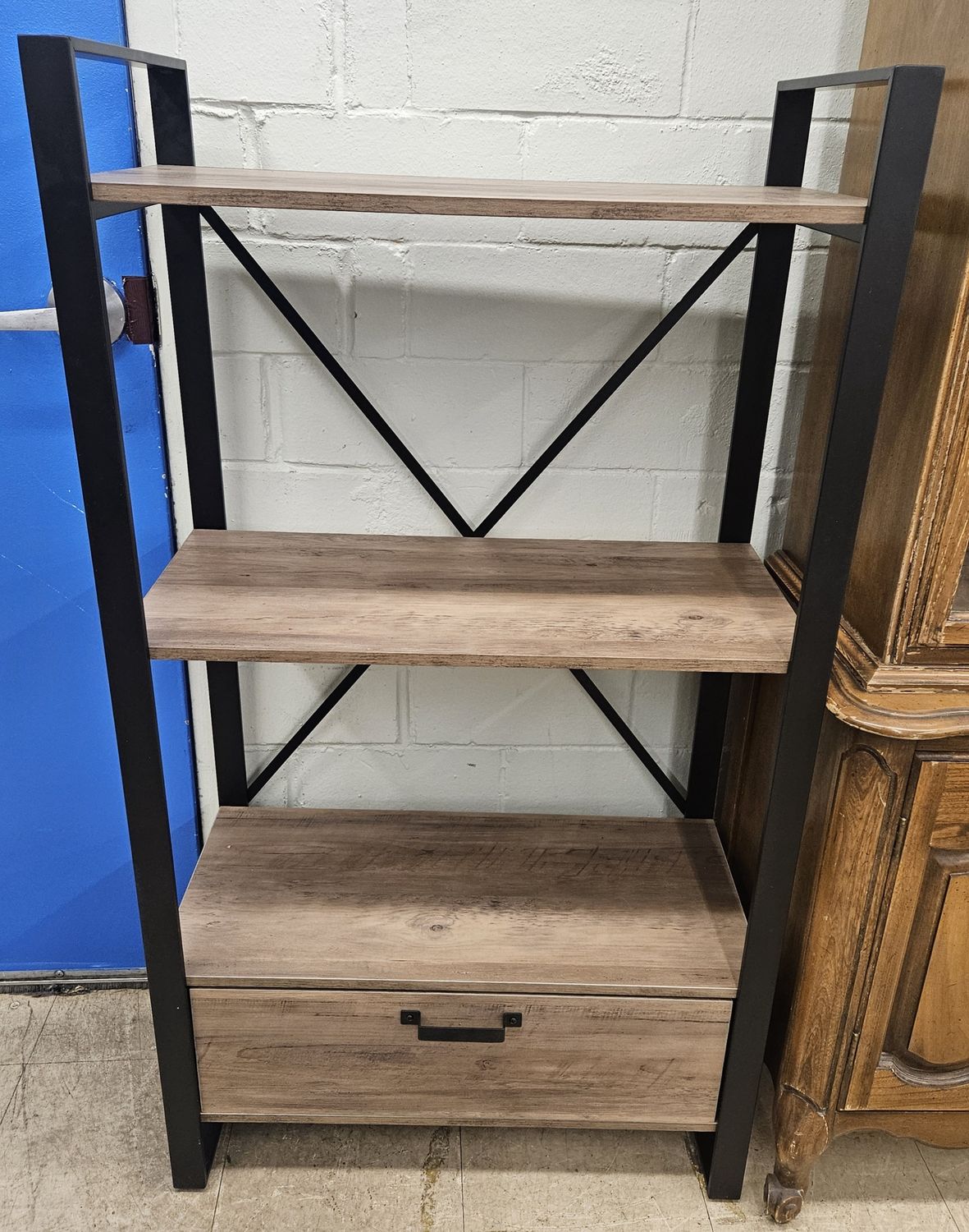 The Modern Farmhouse Shelf