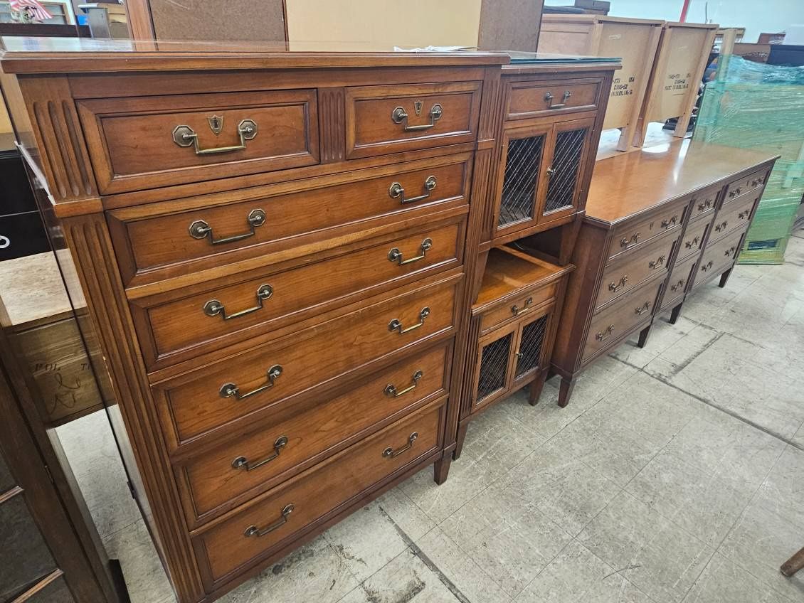 John A. Colby &amp; Sons mid-century modern Dresser Set