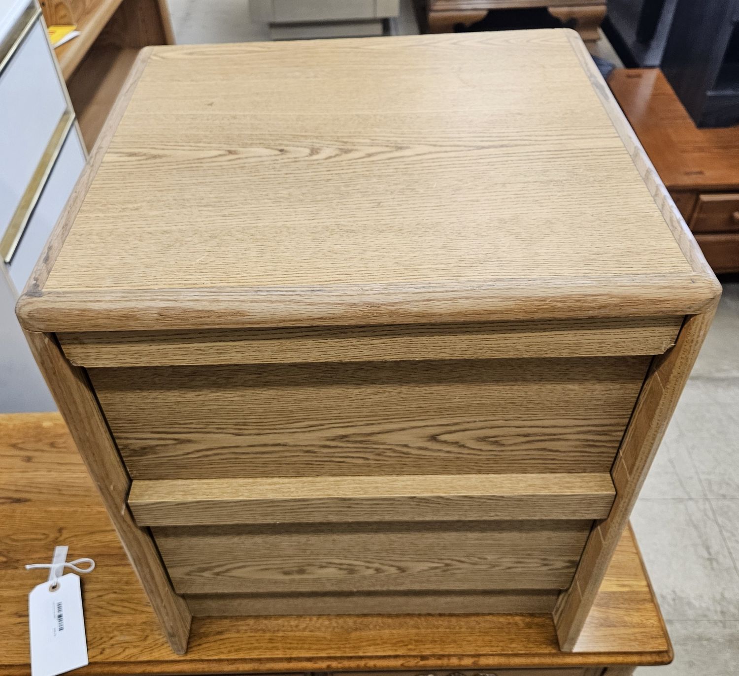 2-drawer chest