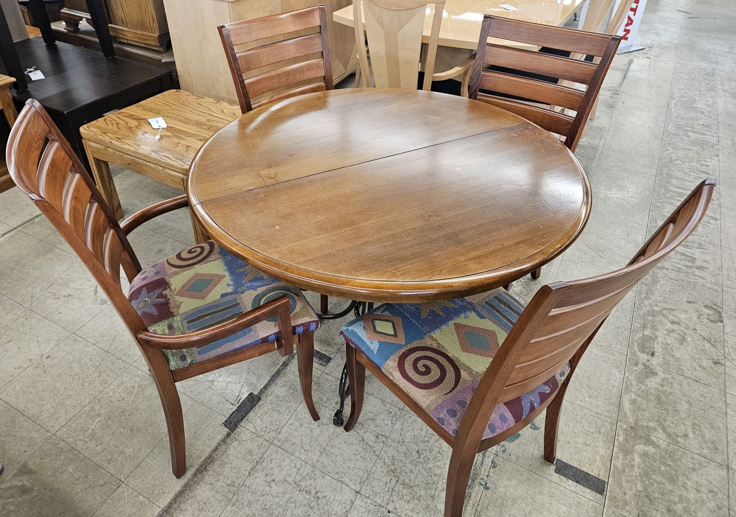 Cozy dining set - table &amp; 4 chairs
