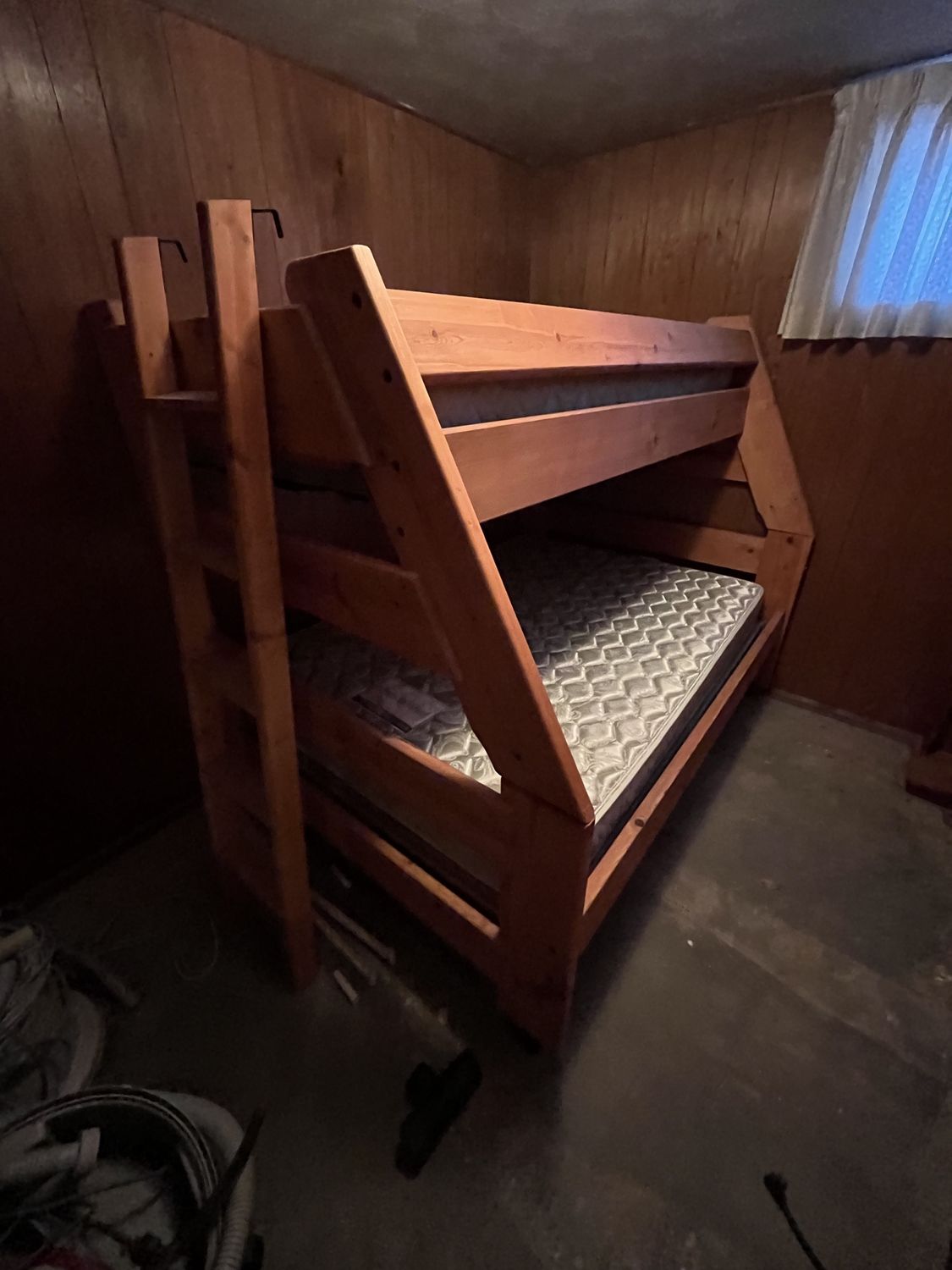 Beautiful Bunkbed with ladder - Drop off delivery only or pickup.
