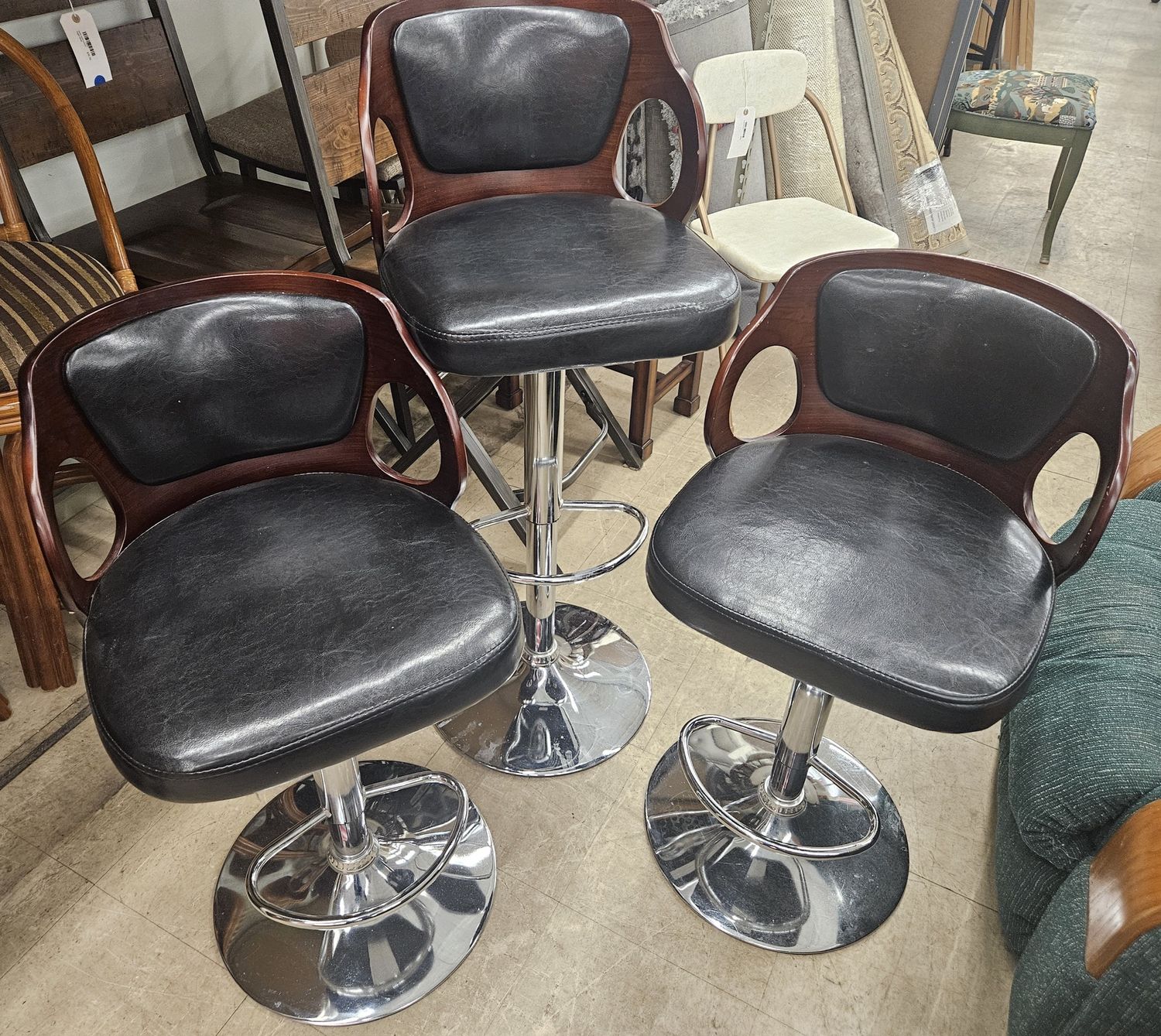 Retro-chic bar stools
