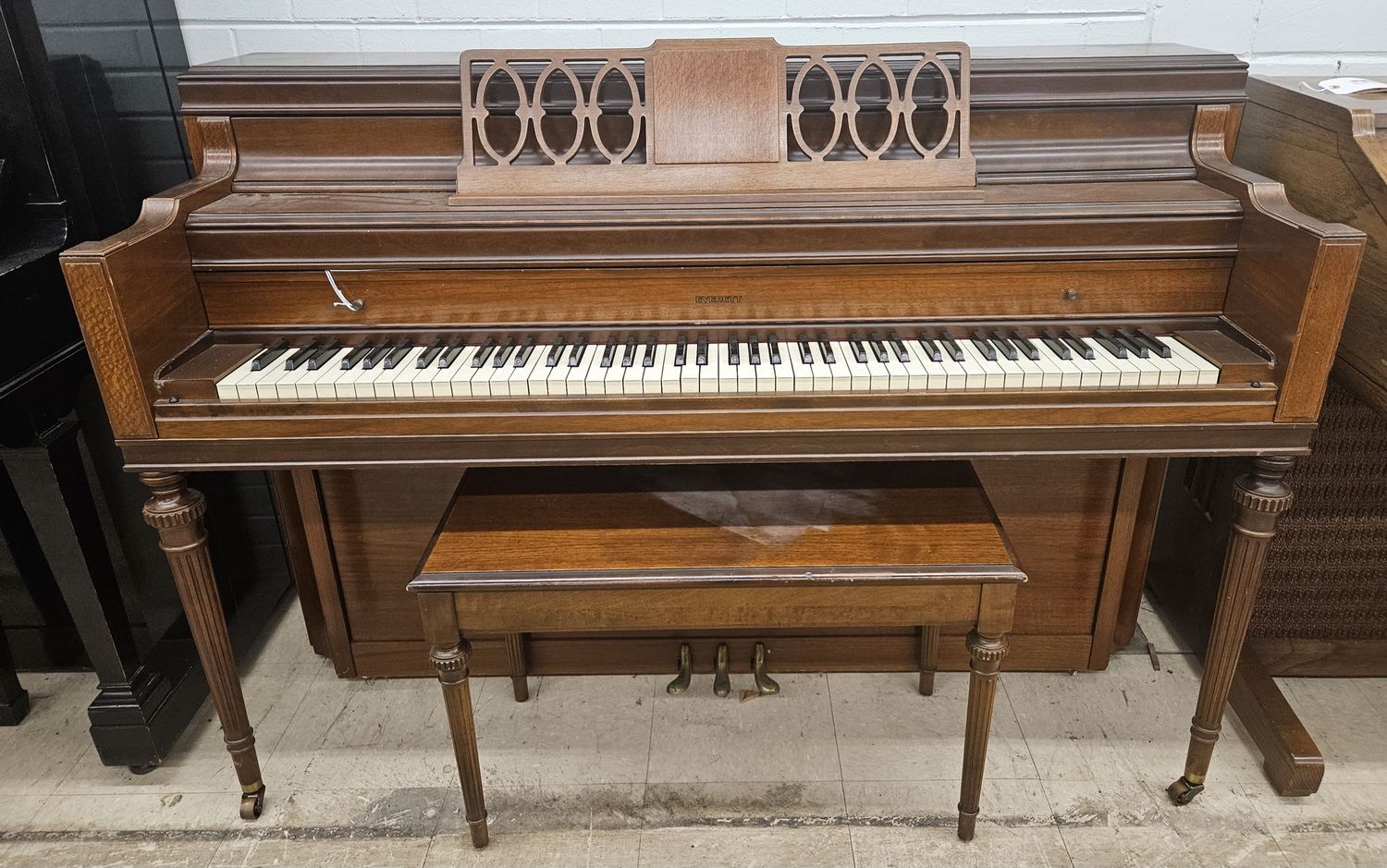 Everett Studio Piano