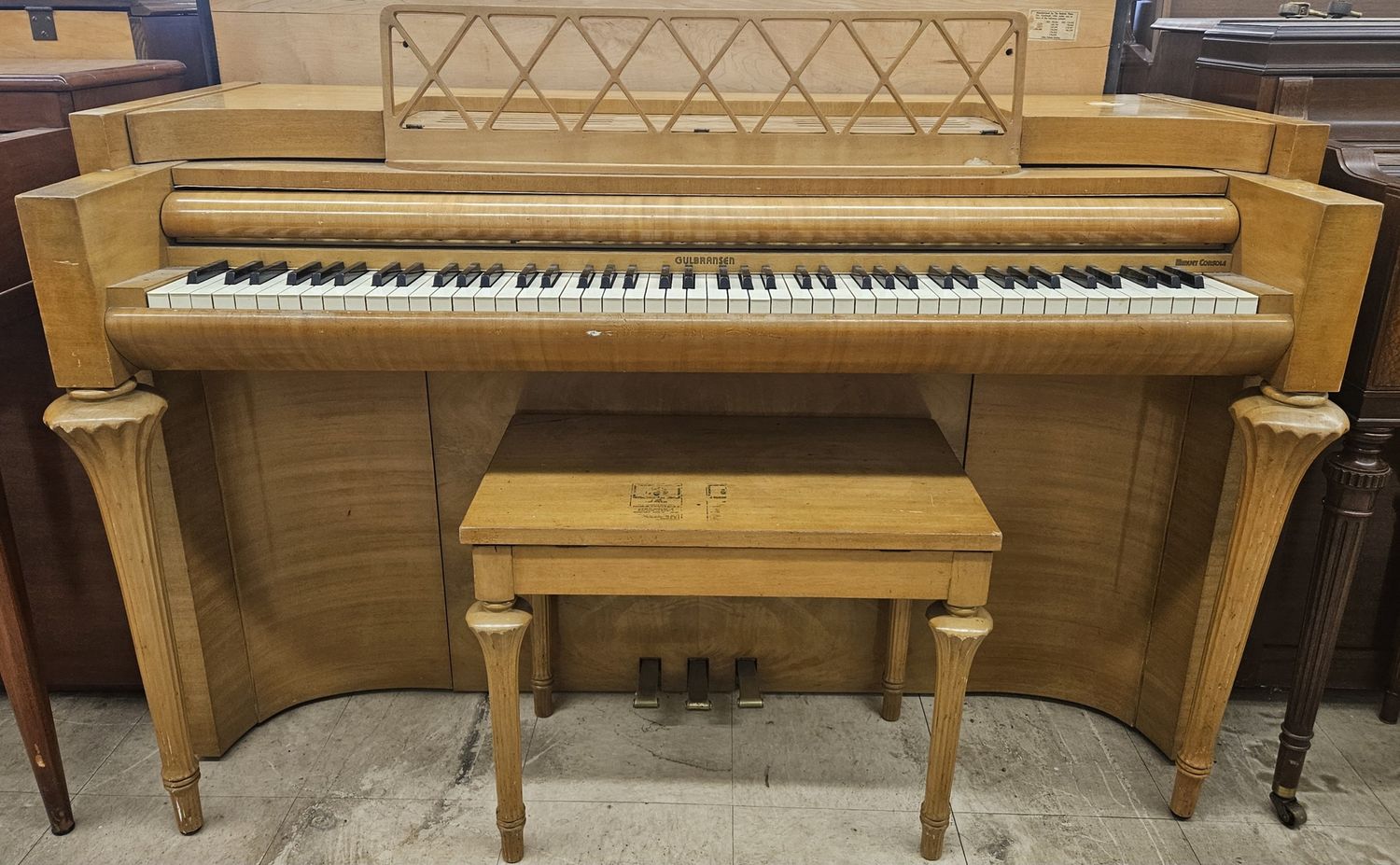 Light Gulbransen Spinet Piano