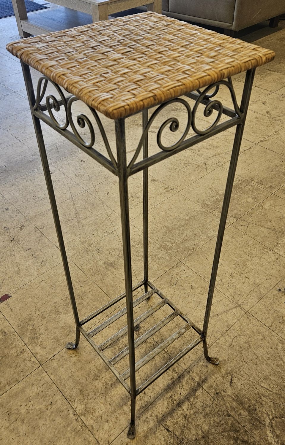 Wicker Top Metal Plant Stand