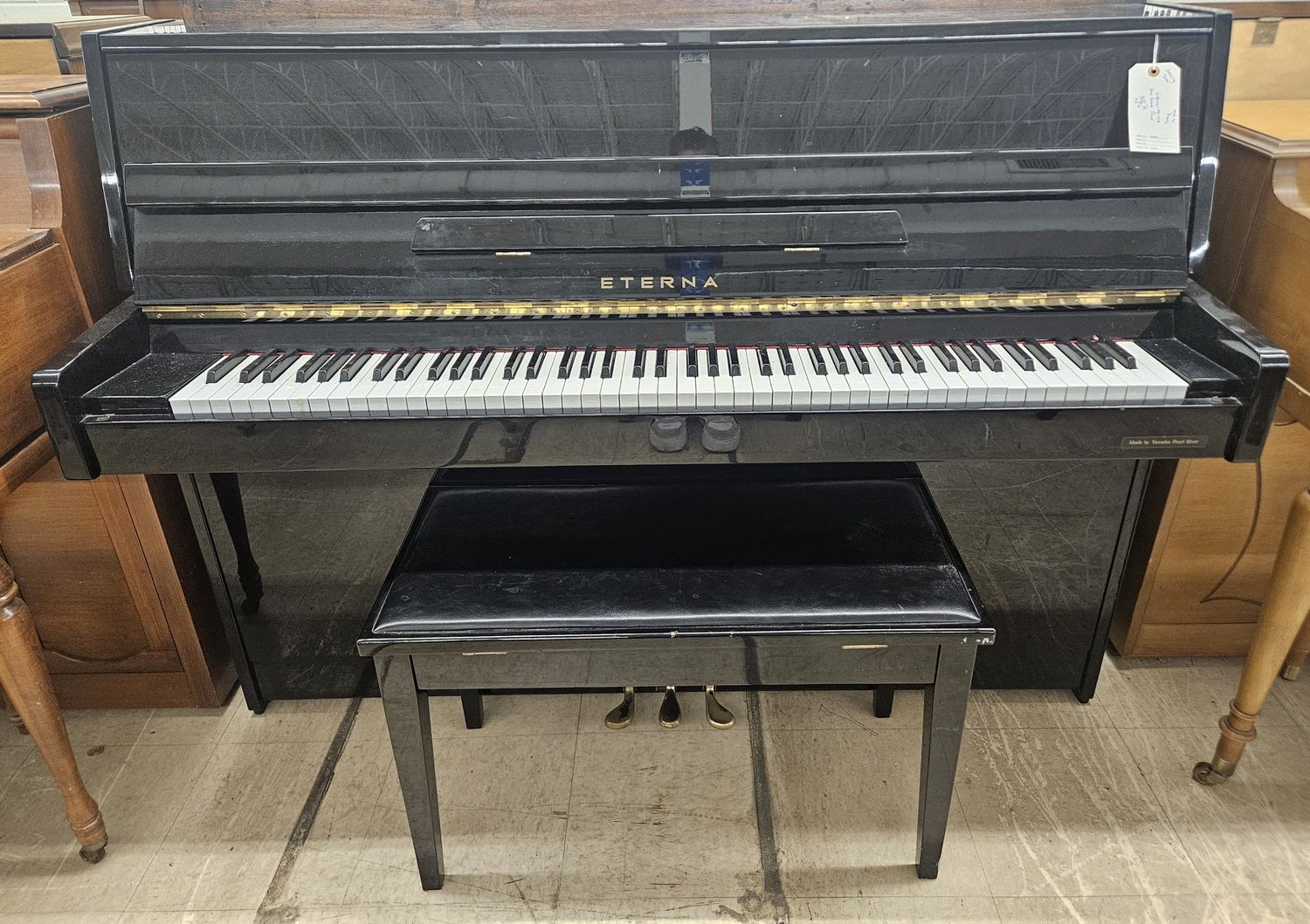 Eterna ER-C10 Console Piano