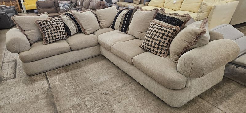 Beige comfy sectional couch