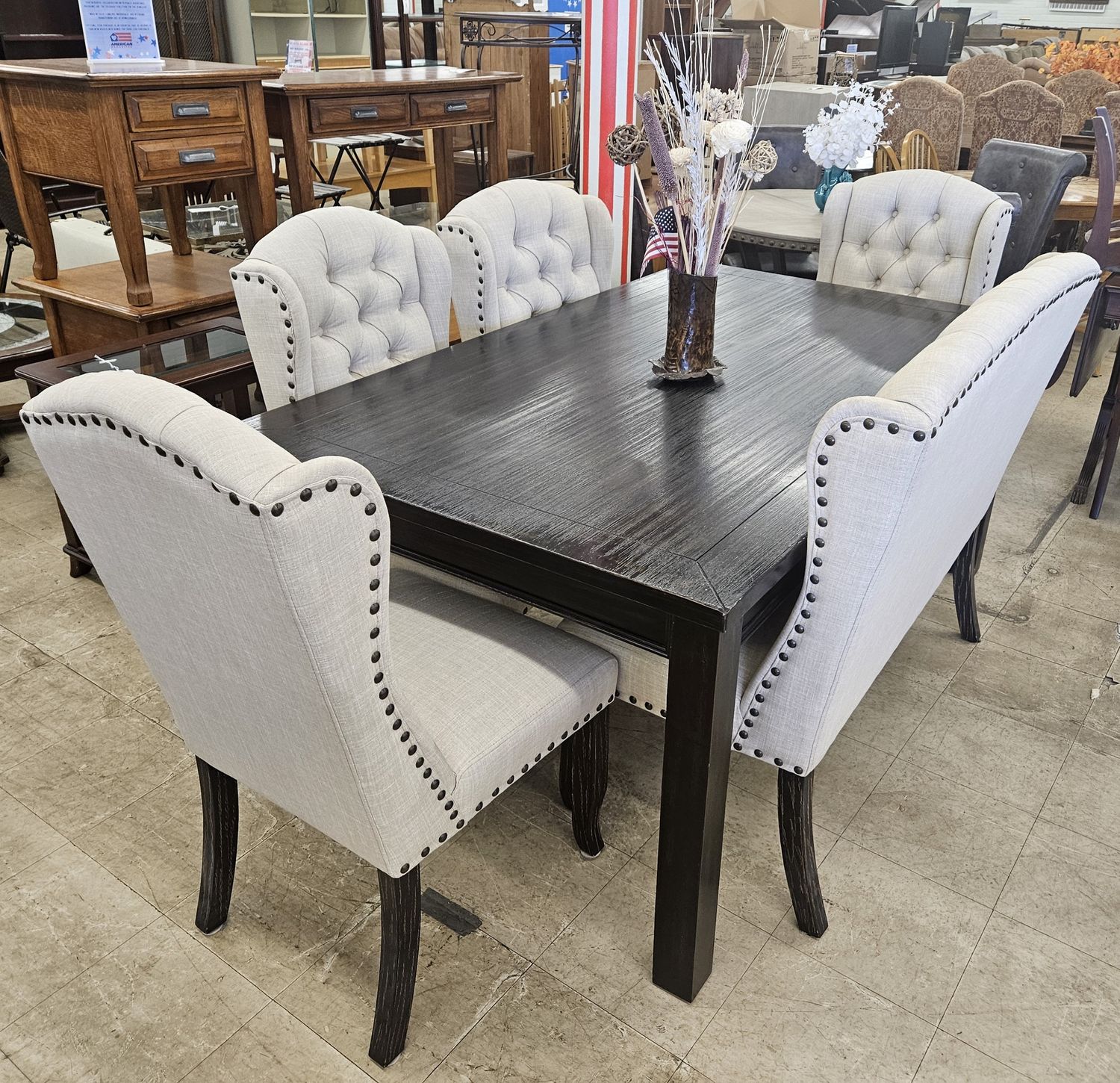 Modern - 7-Piece Dining Set.