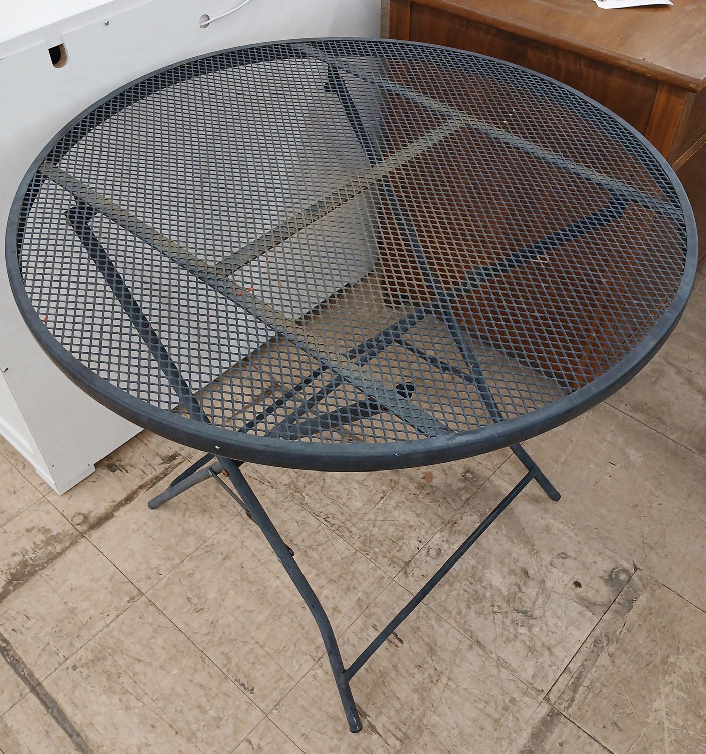 Round Metal Outdoor Table