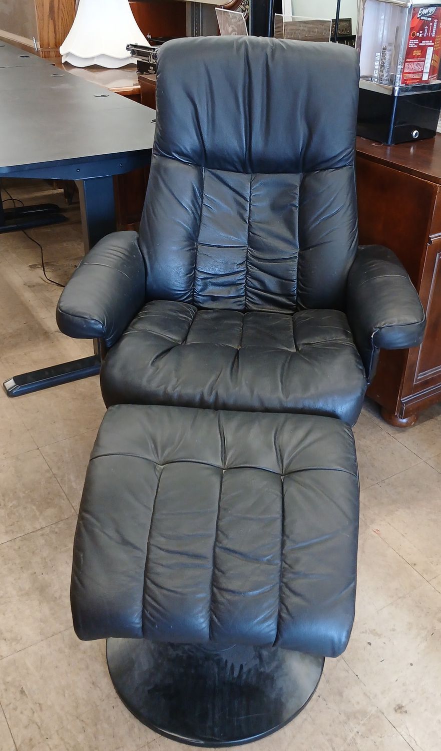 Stressless Chair &amp; Ottoman