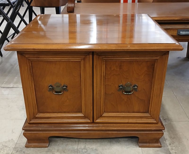 Maple End Table