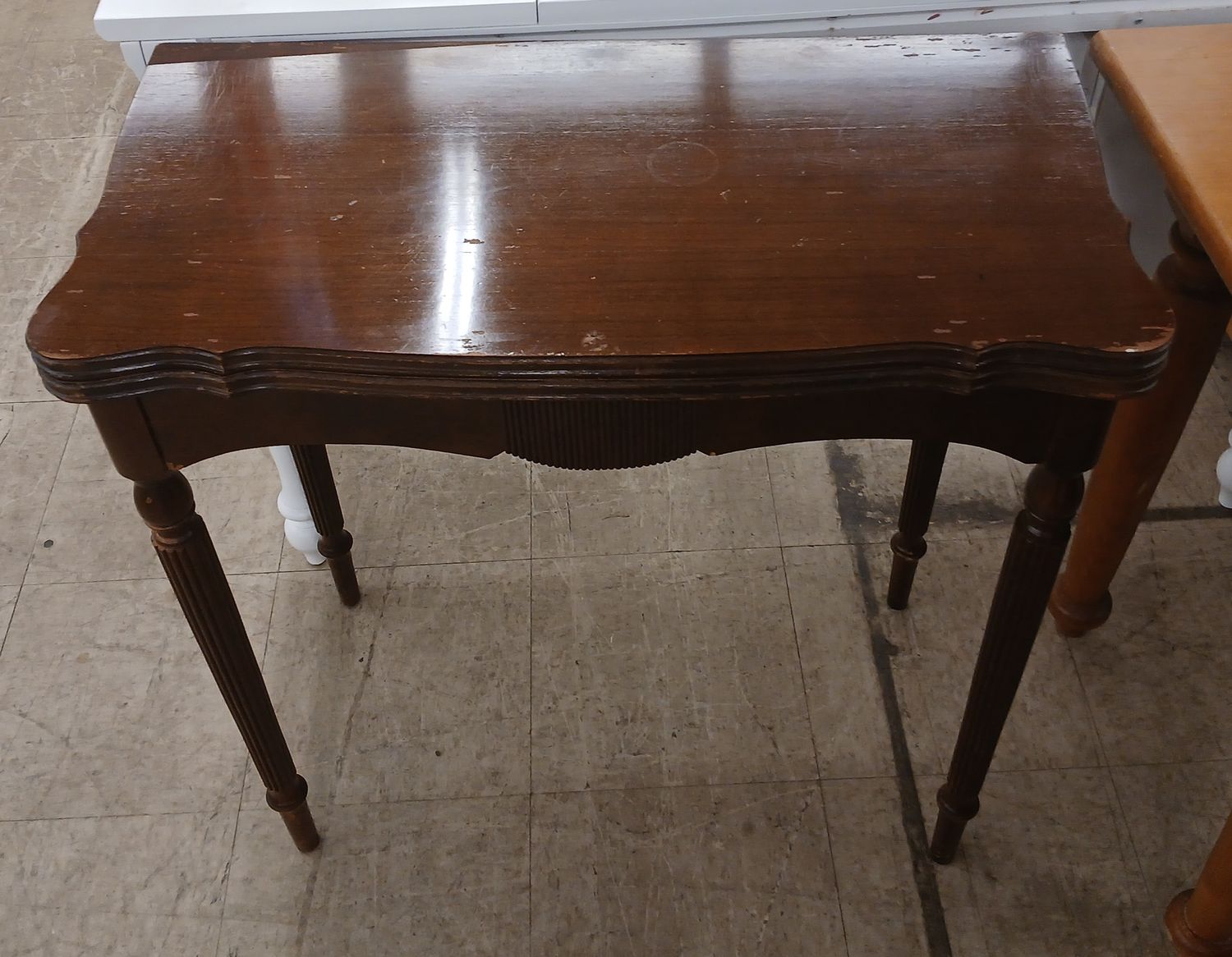 Elegant Mahogany Mini Desk