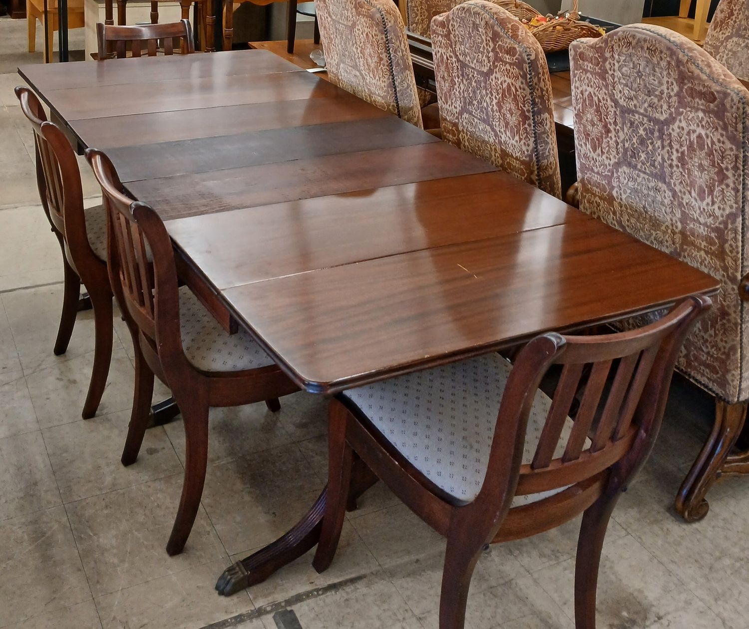 Extendable Dining Table