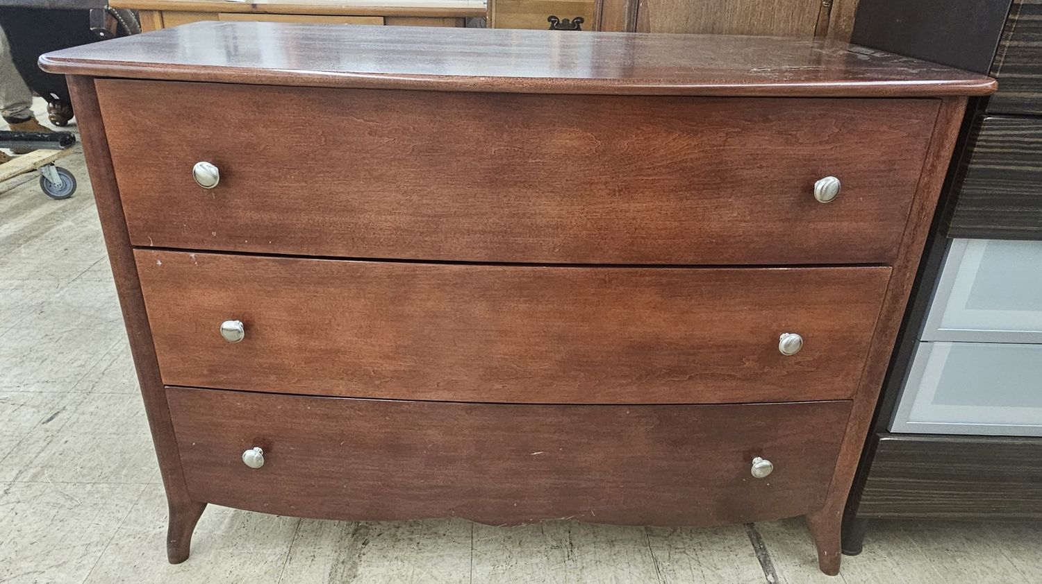 cherry-toned 3-drawer dresser