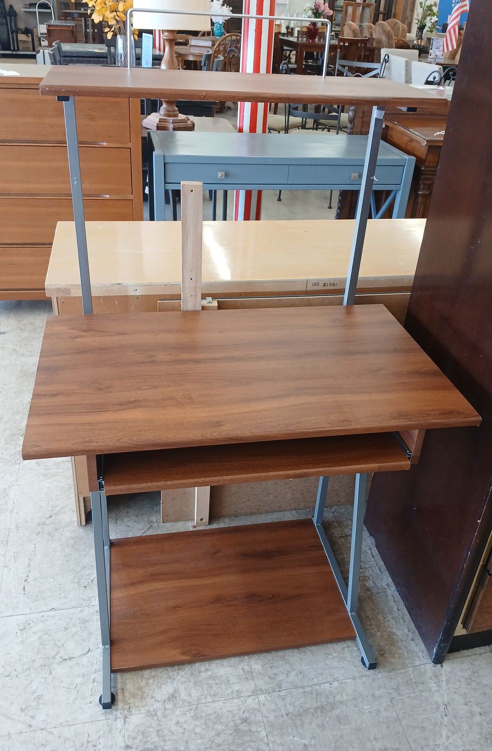 Stylish Modern Desk