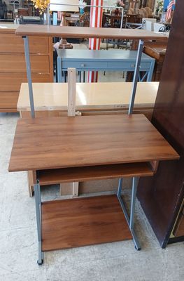 Stylish Modern Desk