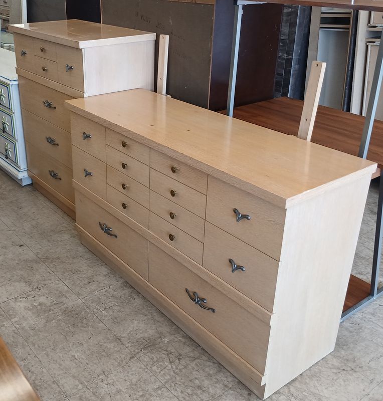 Classic Dresser Set with Mirror