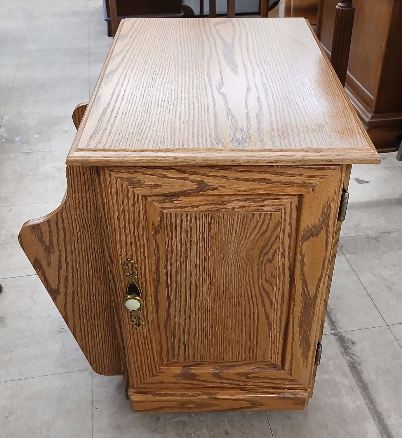End Table with Magazine Rack