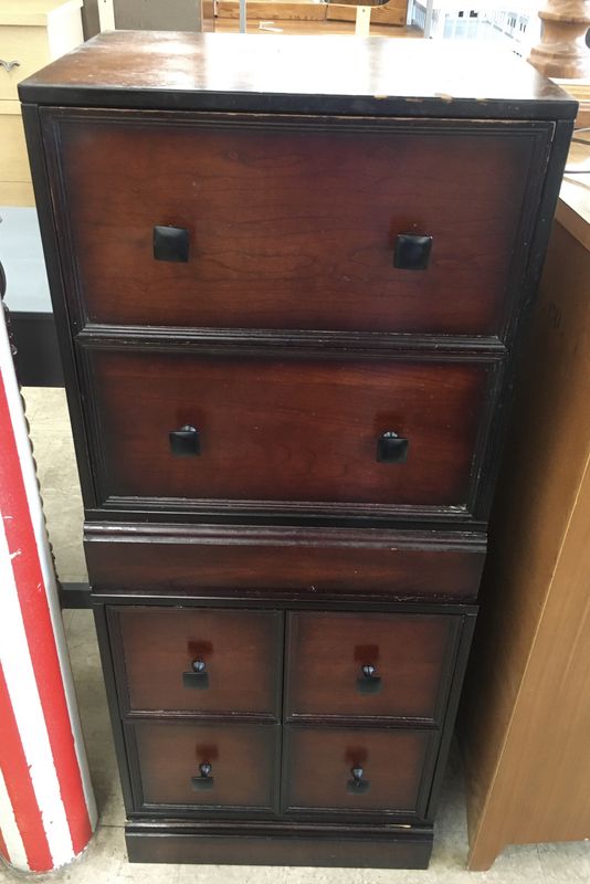 Cheery Wood Nightstand Set