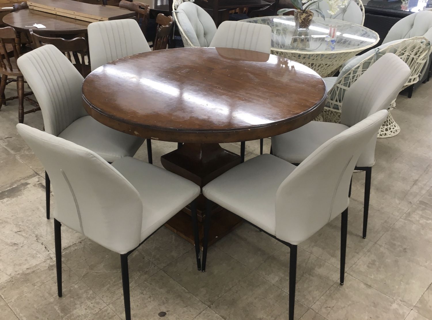 Exquisite Dining Set
