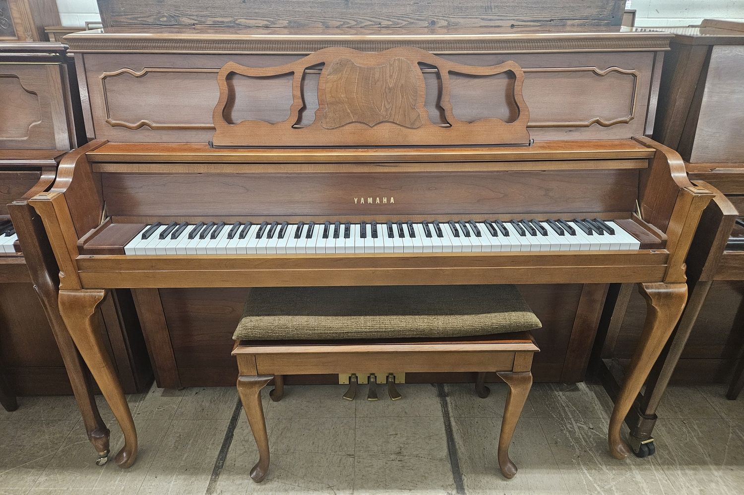 Yamaha P600 Console Piano