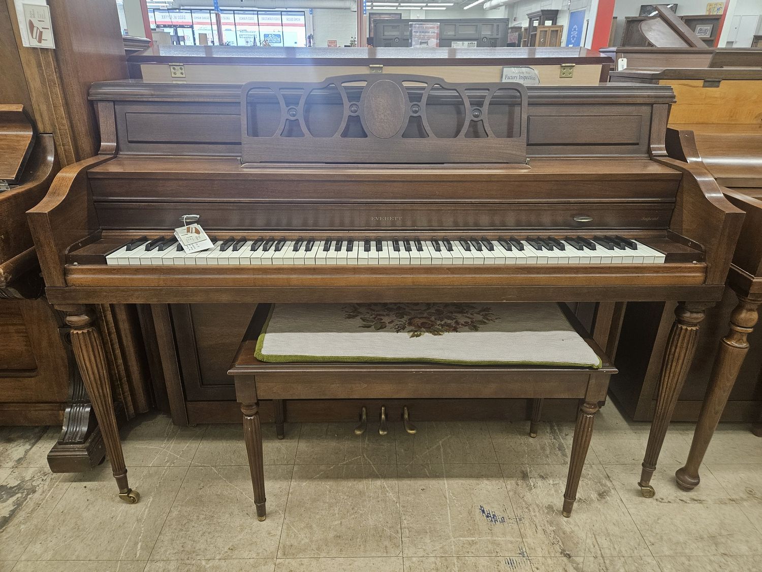 Everett console piano!
