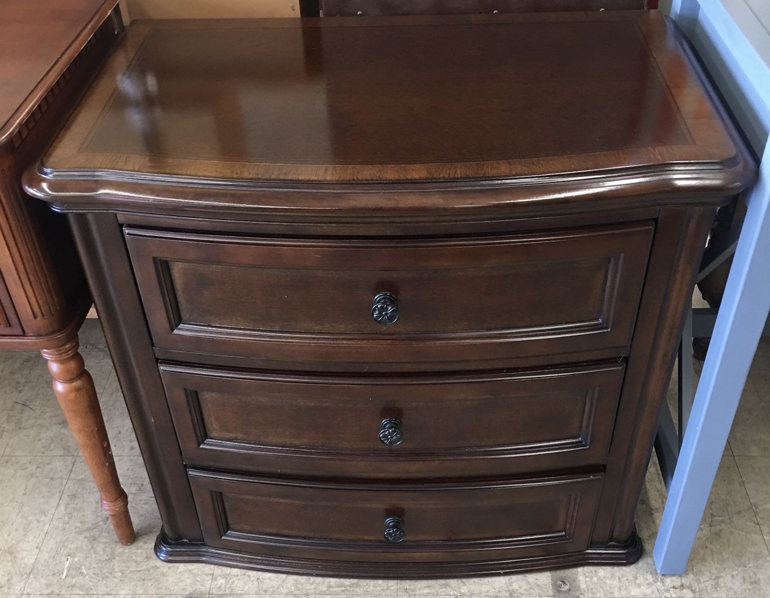Elegant 3-Drawer Nightstand/Accent Dresser