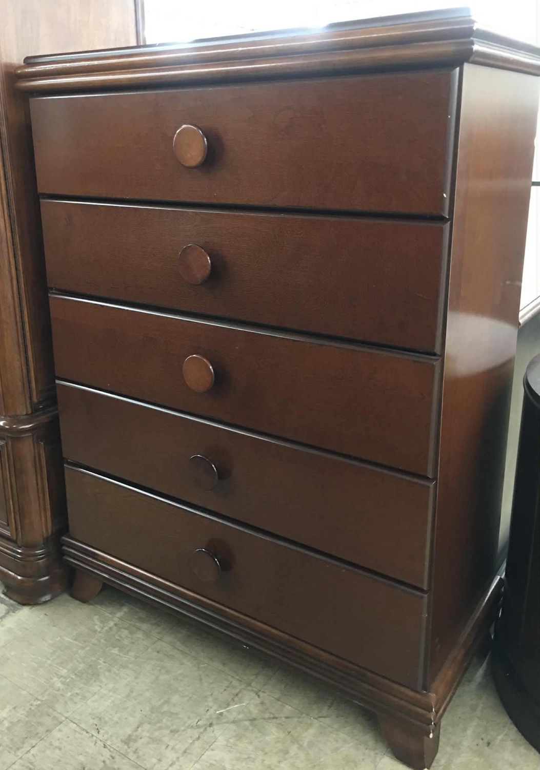 Elegant 5-Drawer Wood Dresser