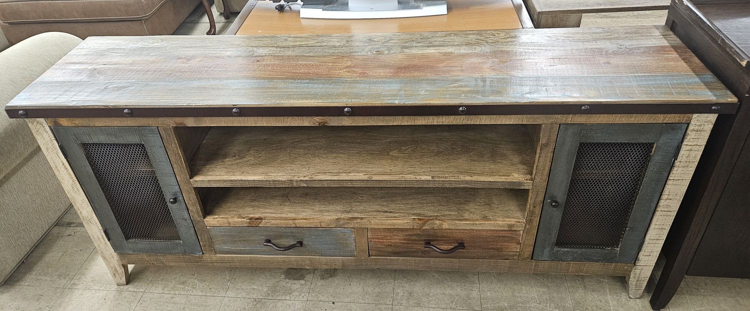 The Barnwood Blend tv stand